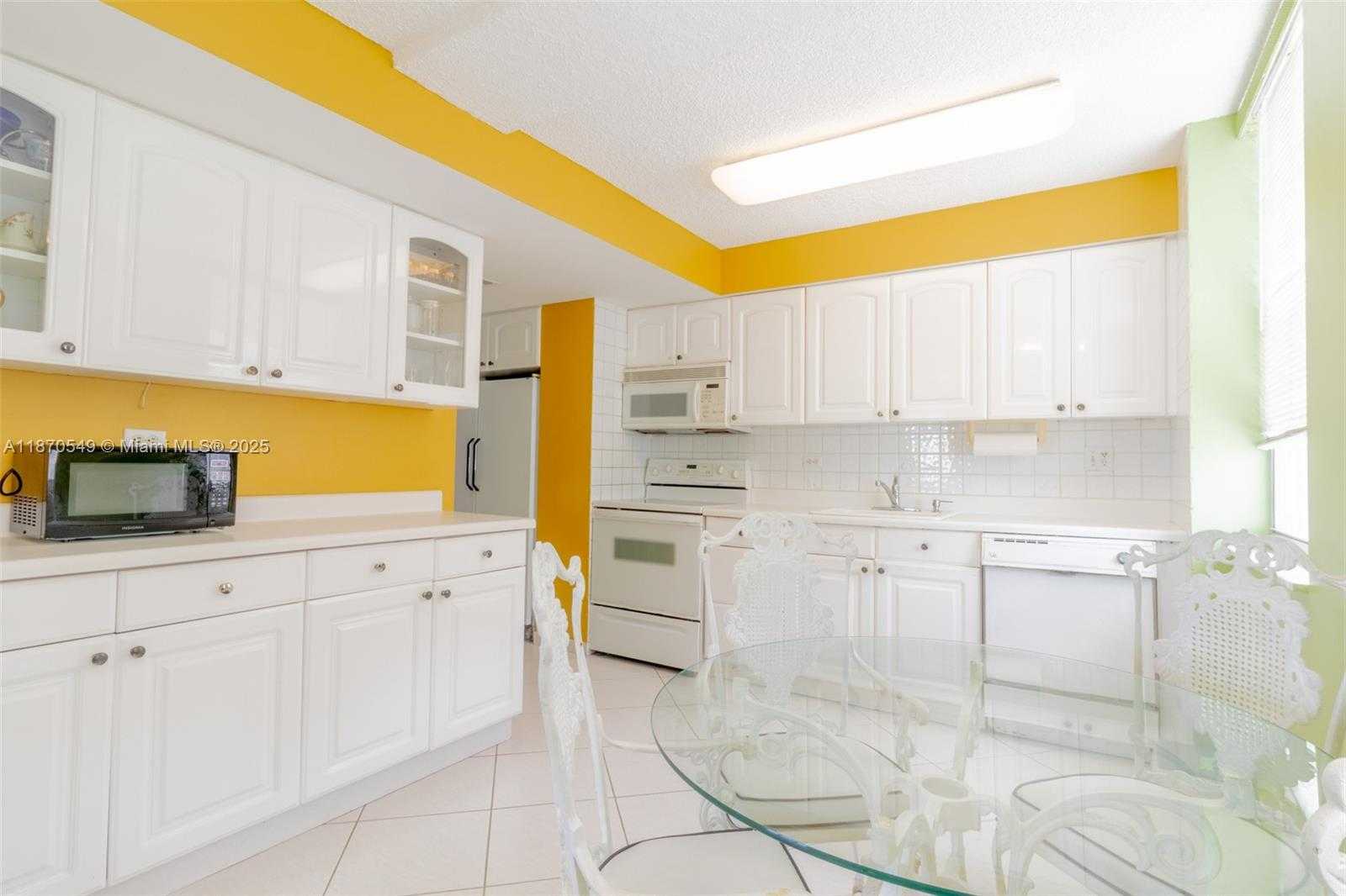 Small Image of 251 174TH ST #1605, Sunny Isles Beach Number 20