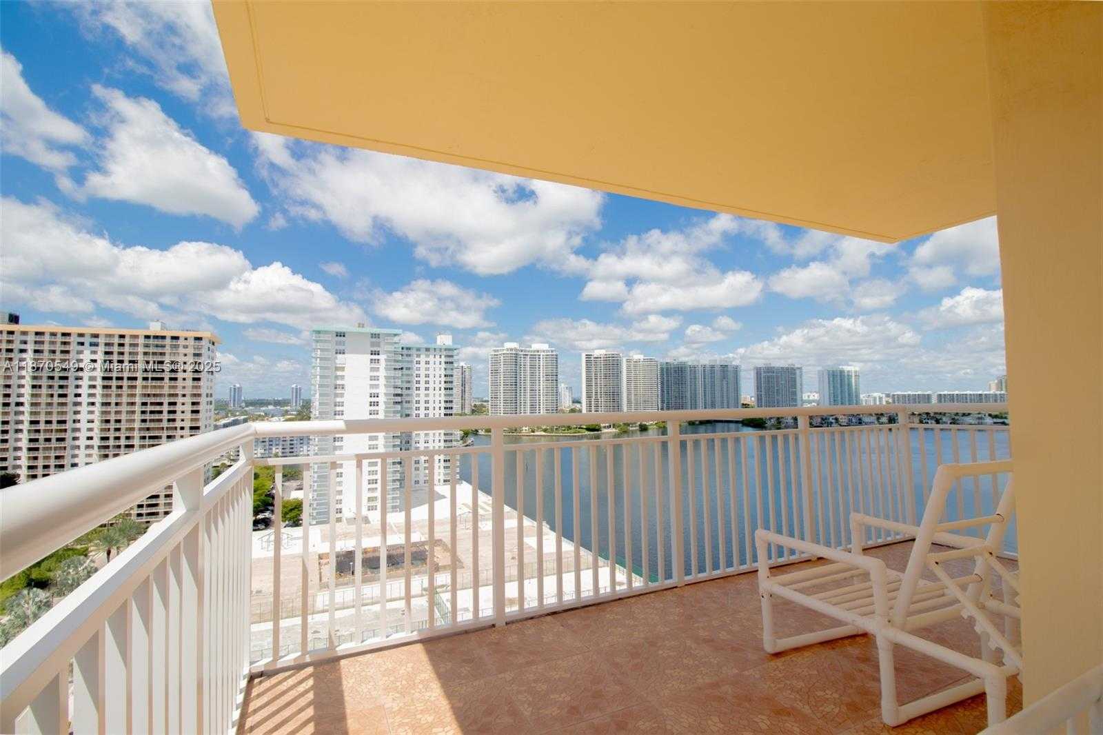 Small Image of 251 174TH ST #1605, Sunny Isles Beach Number 3