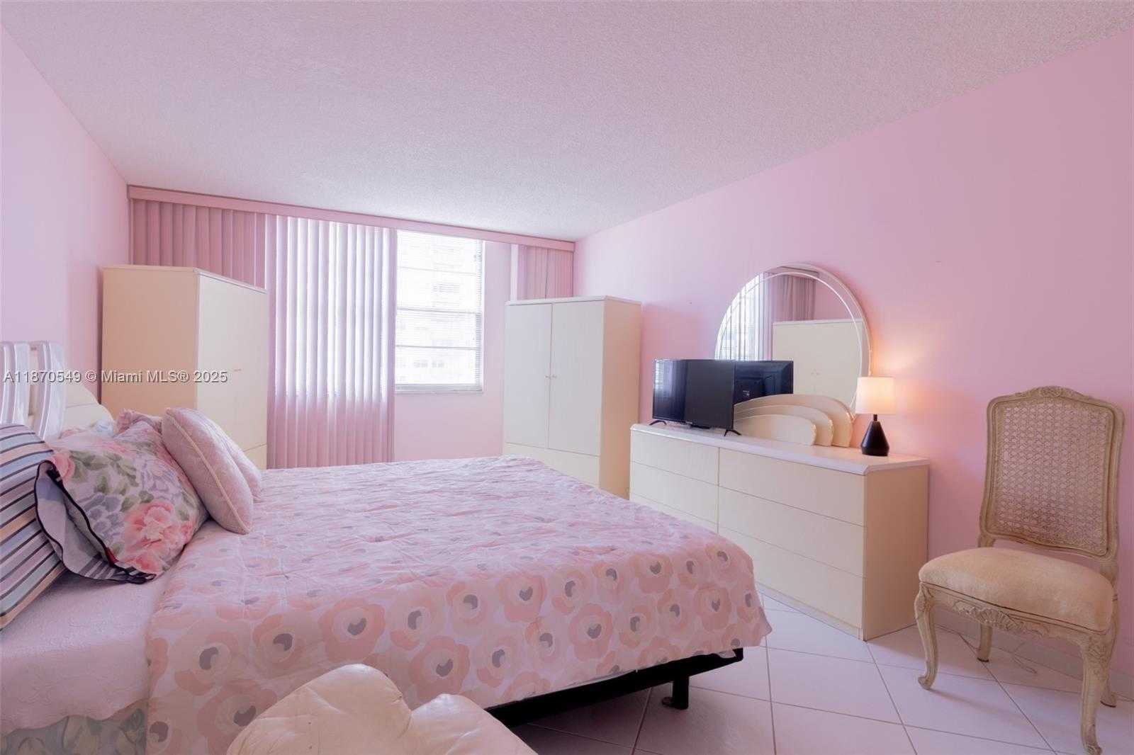 Small Image of 251 174TH ST #1605, Sunny Isles Beach Number 33