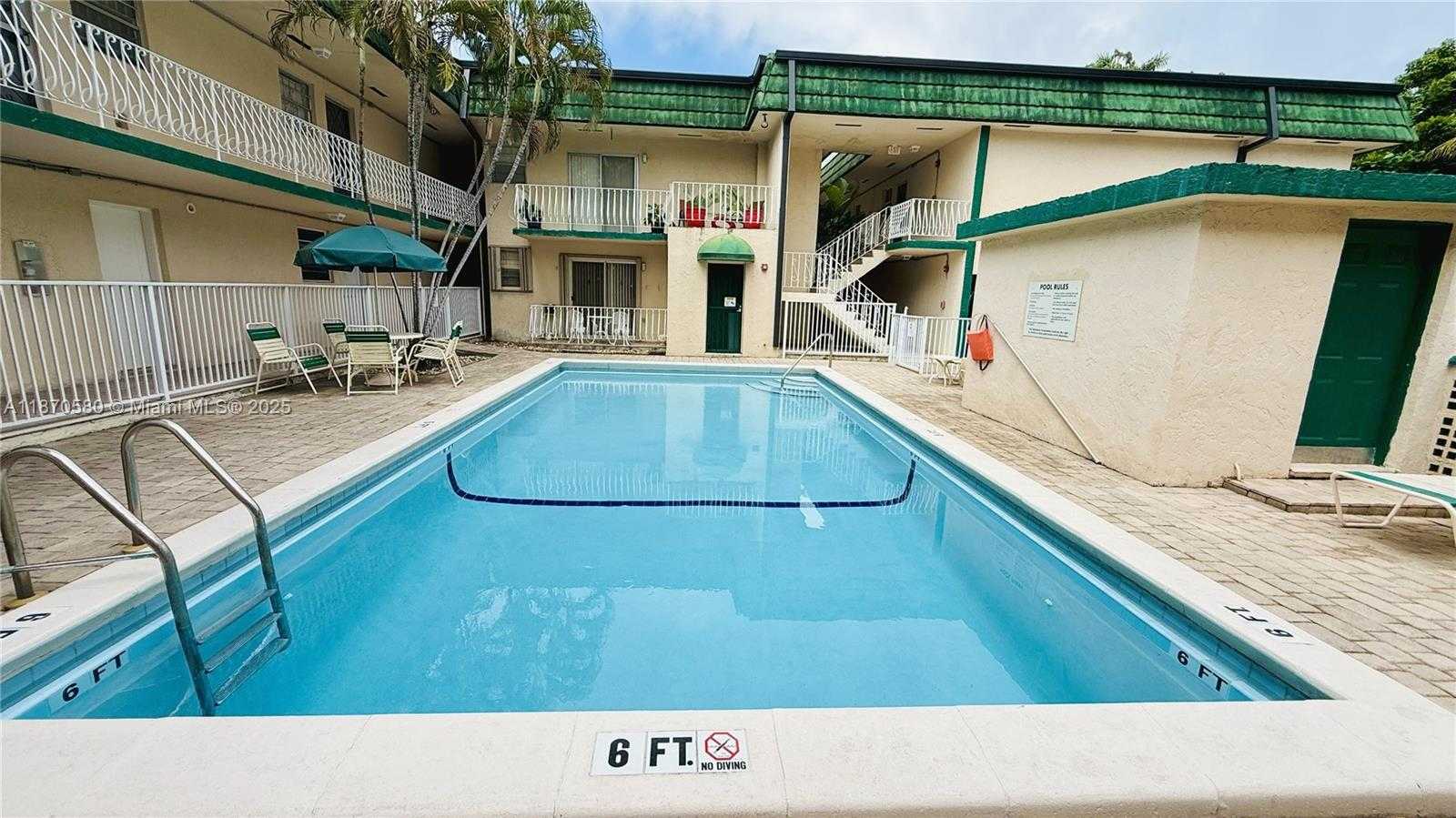 Small Image of 13101 MEMORIAL HWY #104, North Miami Number 12