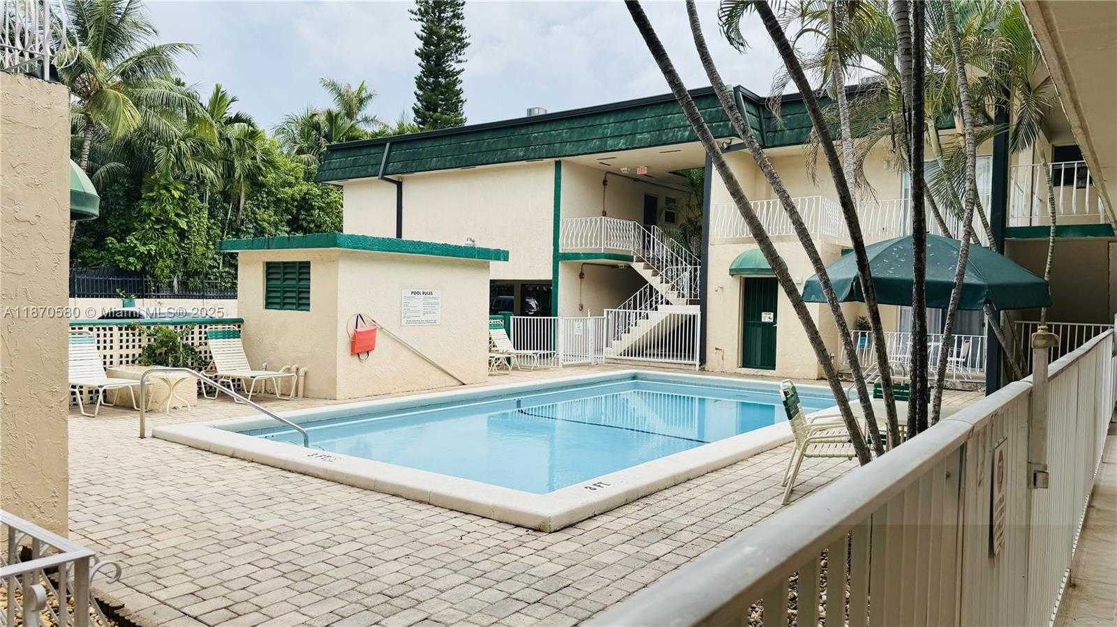 Small Image of 13101 MEMORIAL HWY #104, North Miami Number 13