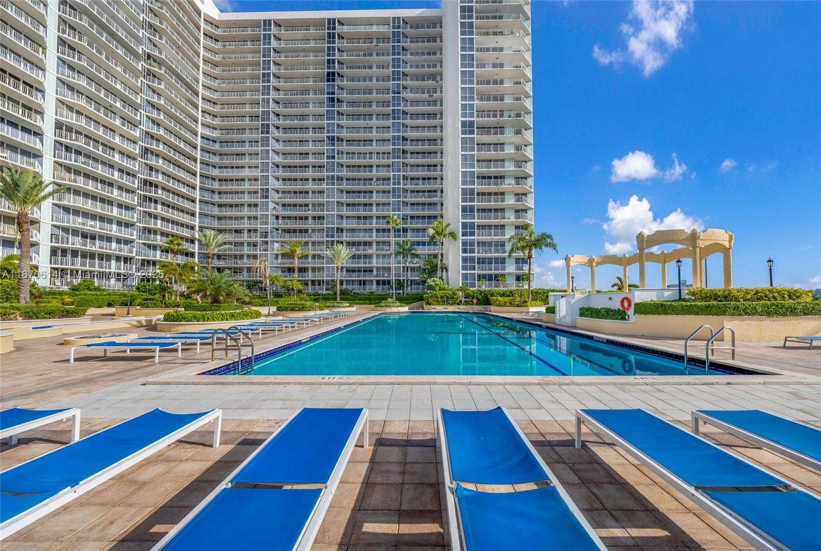 Small Image of 7601 EAST TREASURE DR #1722, North Bay Village Number 11
