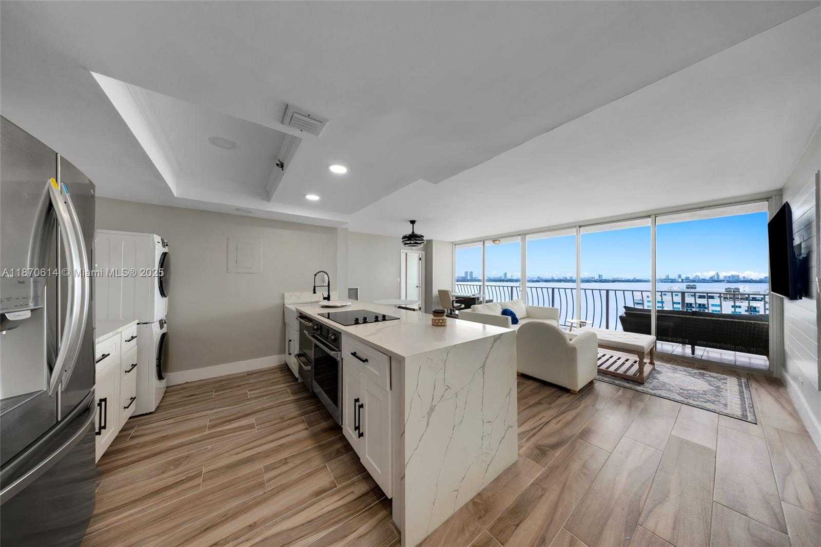 Small Image of 7601 EAST TREASURE DR #1722, North Bay Village Number 13