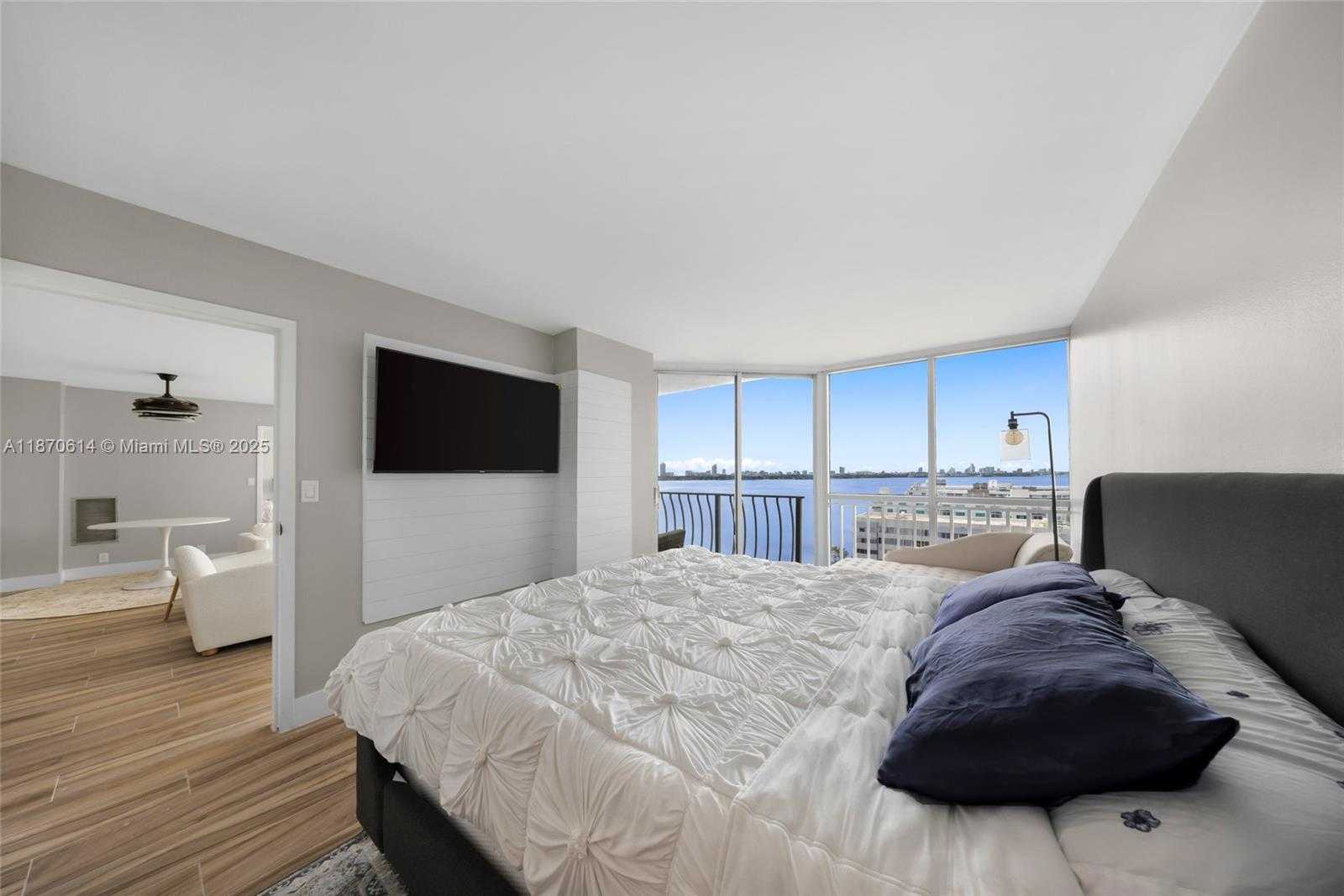 Small Image of 7601 EAST TREASURE DR #1722, North Bay Village Number 30