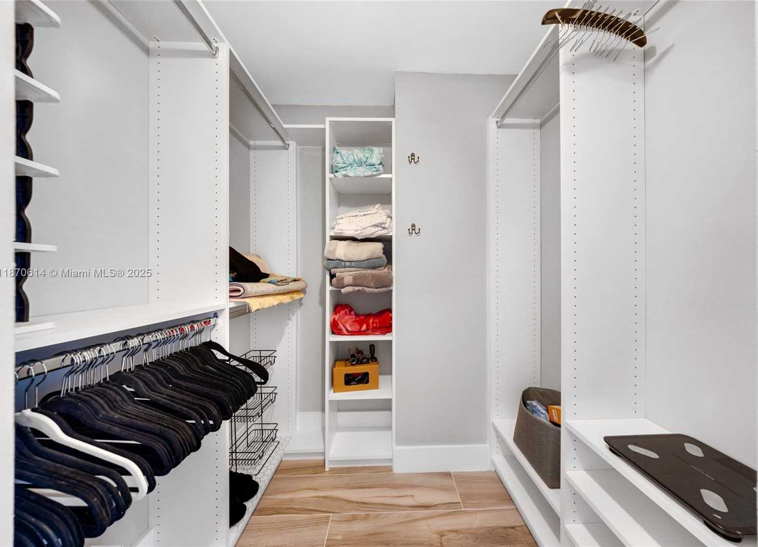 Small Image of 7601 EAST TREASURE DR #1722, North Bay Village Number 34