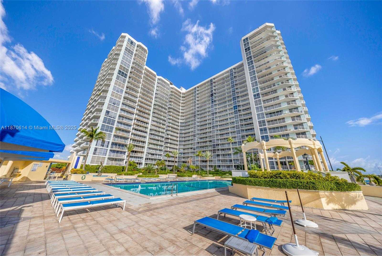 Small Image of 7601 EAST TREASURE DR #1722, North Bay Village Number 4