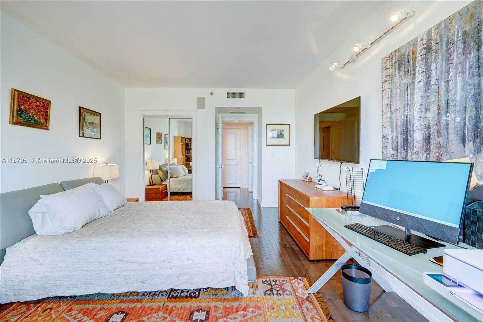 Small Image of 2000 ISLAND BLVD #710, Aventura Number 16