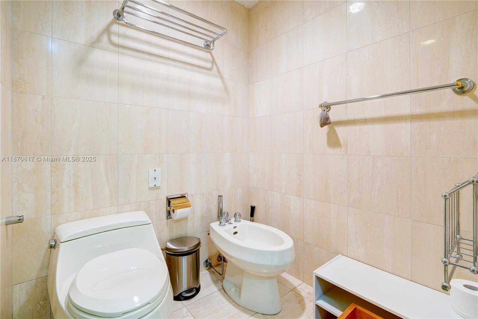 Small Image of 2000 ISLAND BLVD #710, Aventura Number 24