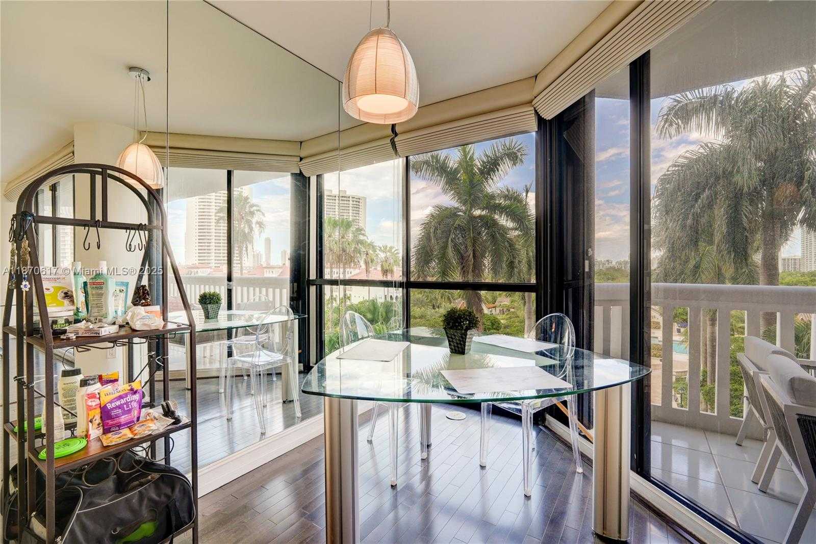 Small Image of 2000 ISLAND BLVD #710, Aventura Number 8