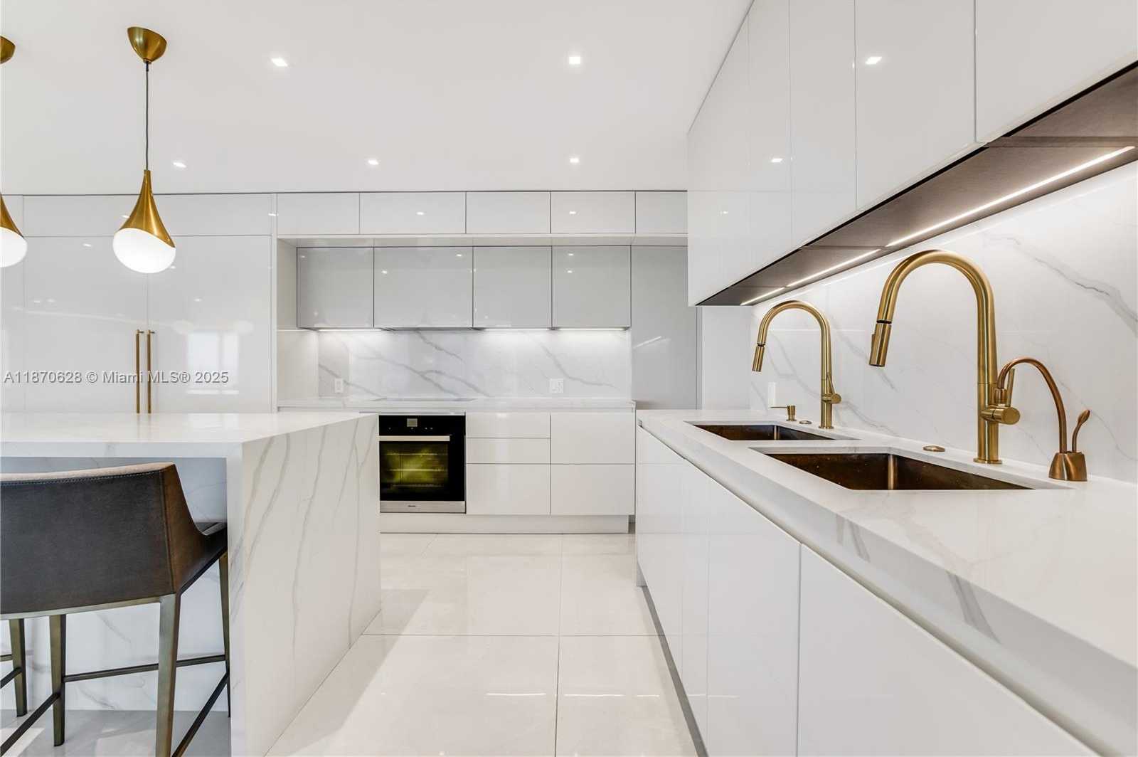 Small Image of 10155 COLLINS AVE #1605, Bal Harbour Number 17