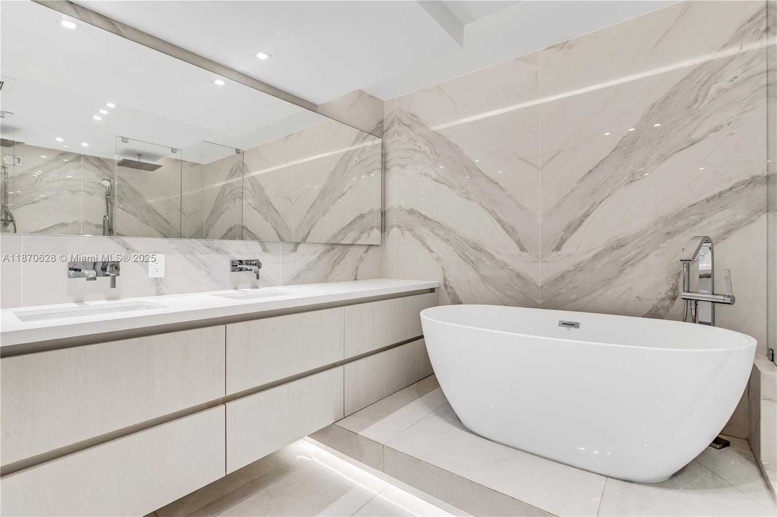 Small Image of 10155 COLLINS AVE #1605, Bal Harbour Number 32