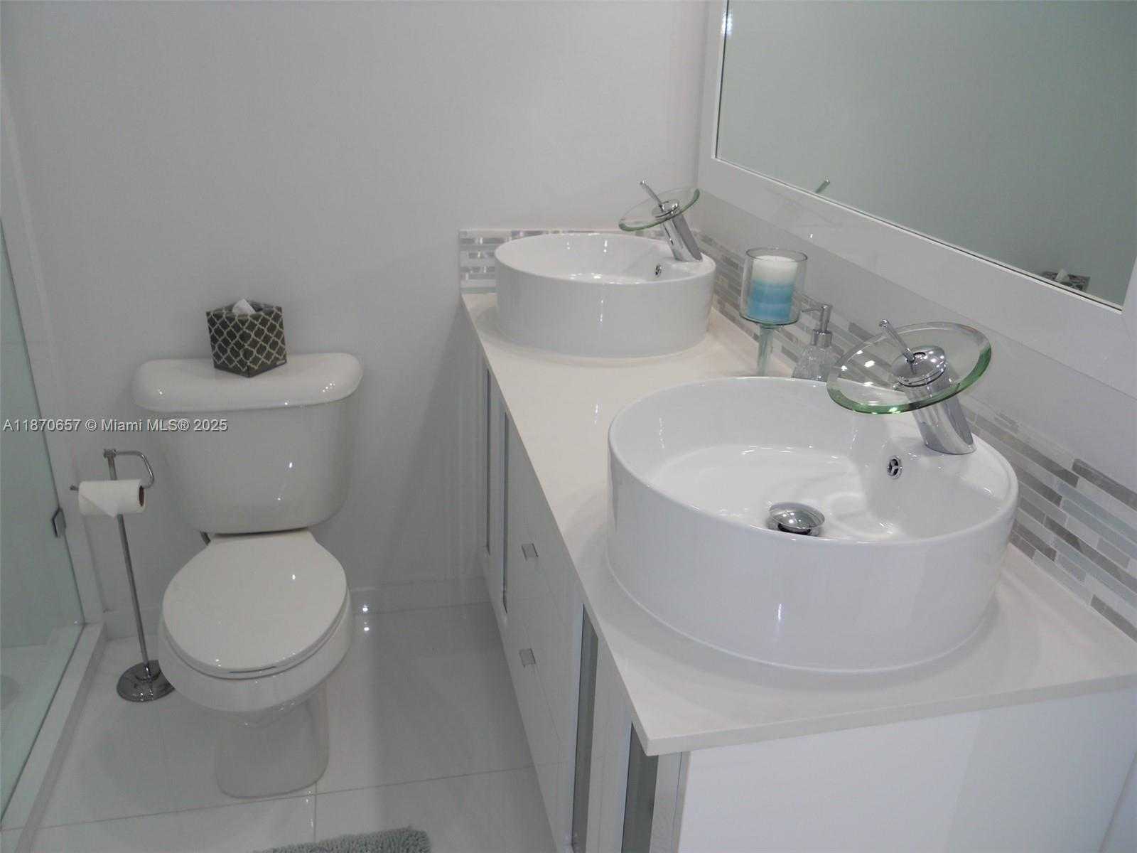 Small Image of 1000 WEST AVE #1514, Miami Beach Number 16