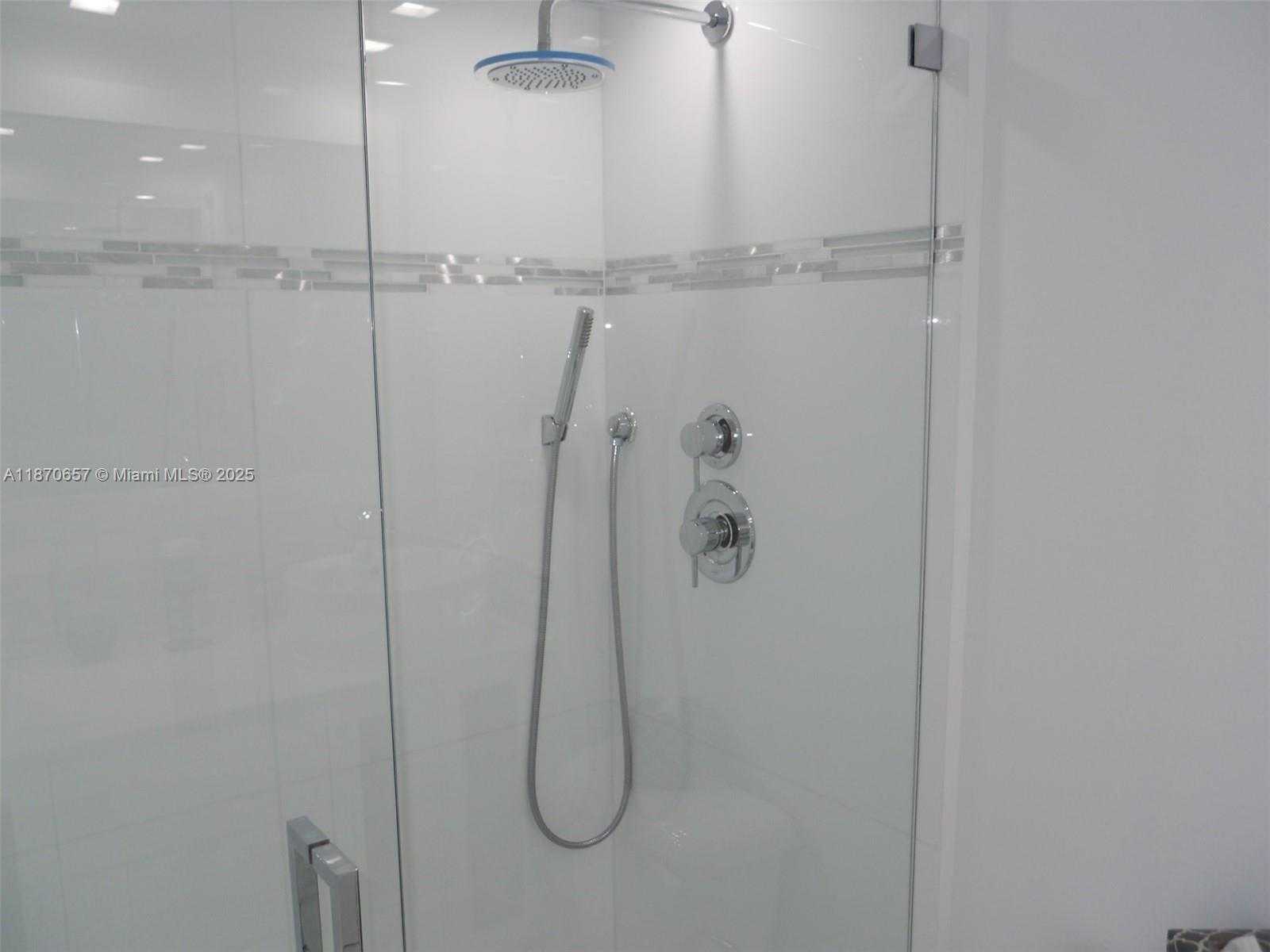 Small Image of 1000 WEST AVE #1514, Miami Beach Number 18