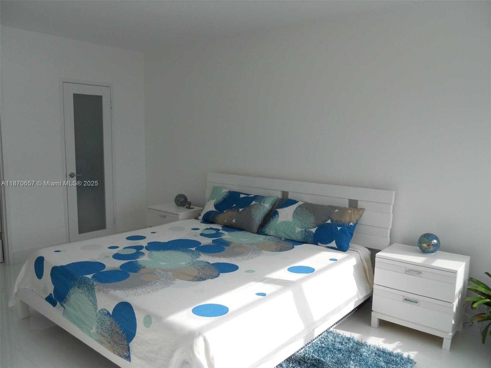 Small Image of 1000 WEST AVE #1514, Miami Beach Number 21