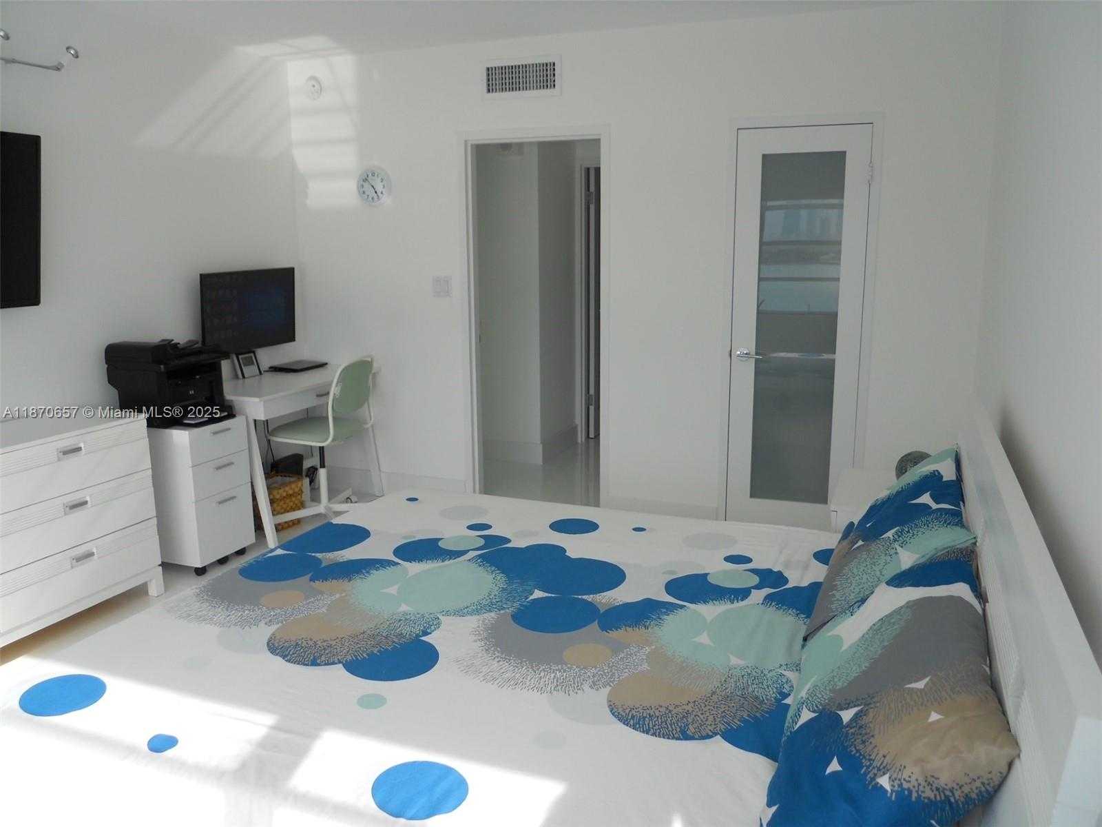 Small Image of 1000 WEST AVE #1514, Miami Beach Number 22