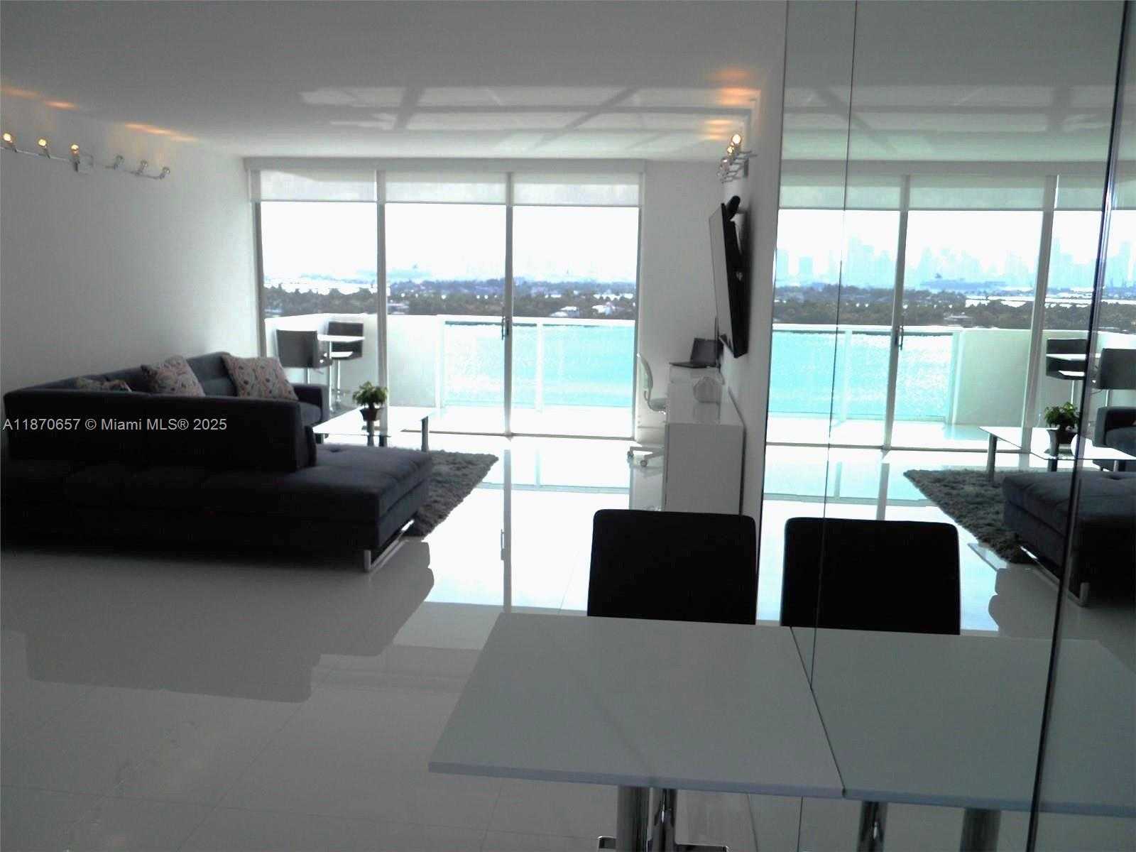 Small Image of 1000 WEST AVE #1514, Miami Beach Number 4