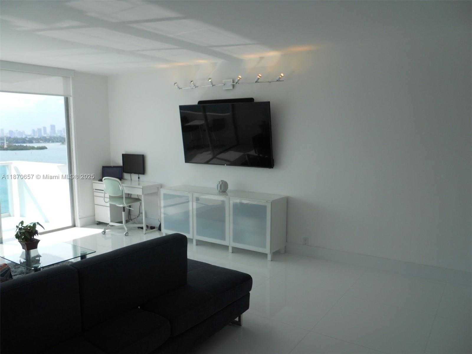 Small Image of 1000 WEST AVE #1514, Miami Beach Number 6