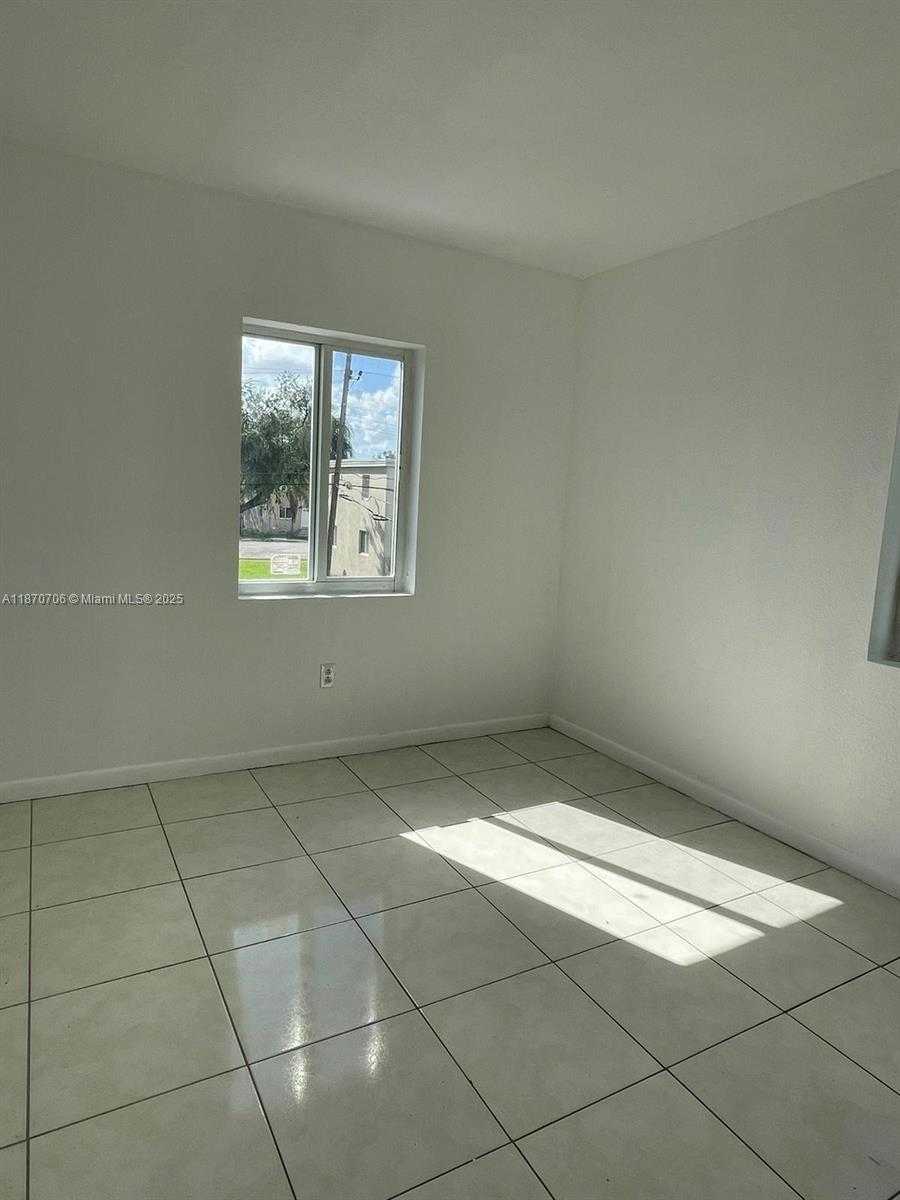 Small Image of 406 NORTH WEST 84TH TER #406, Miami Number 12