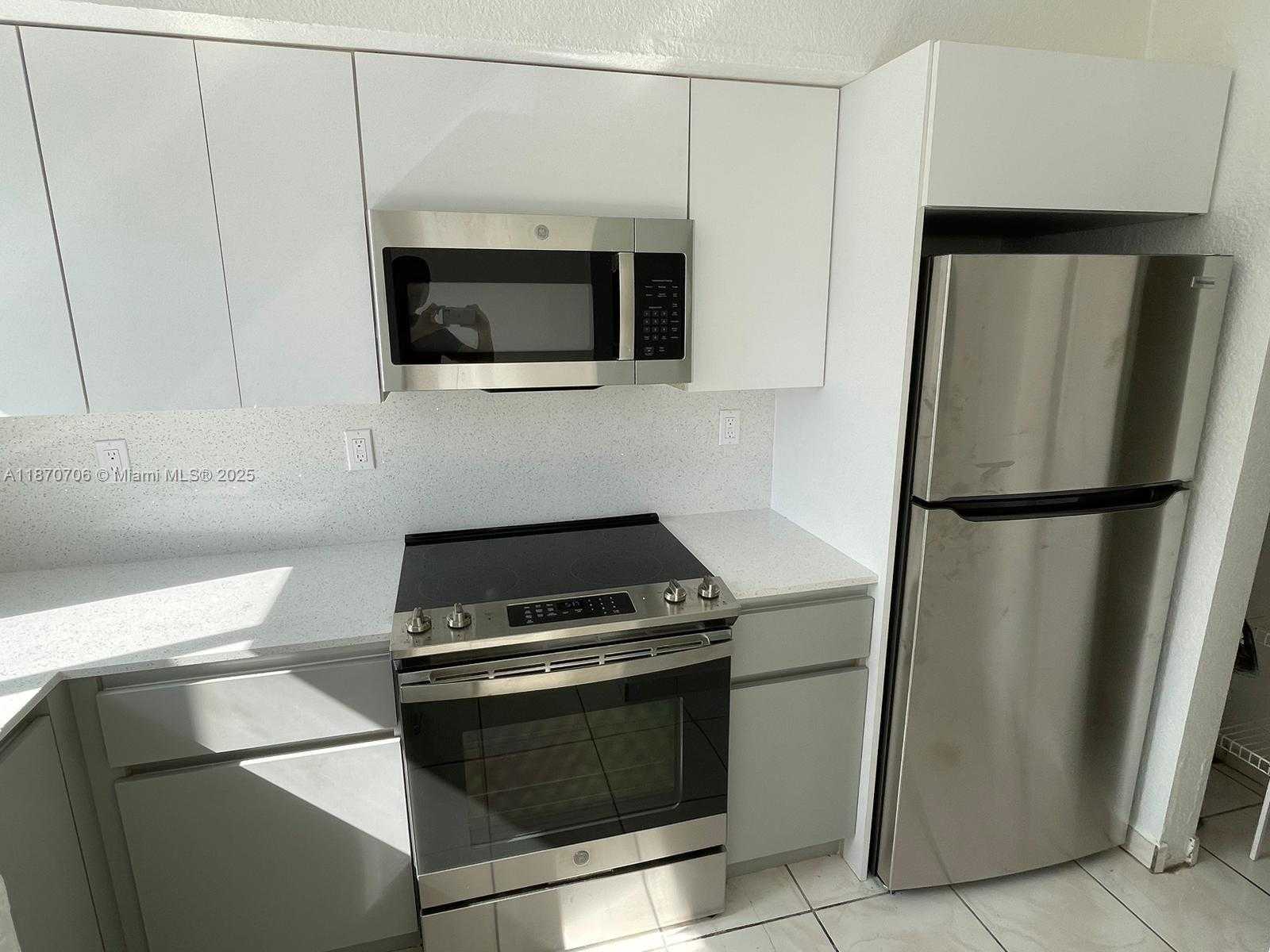 Small Image of 406 NORTH WEST 84TH TER #406, Miami Number 4