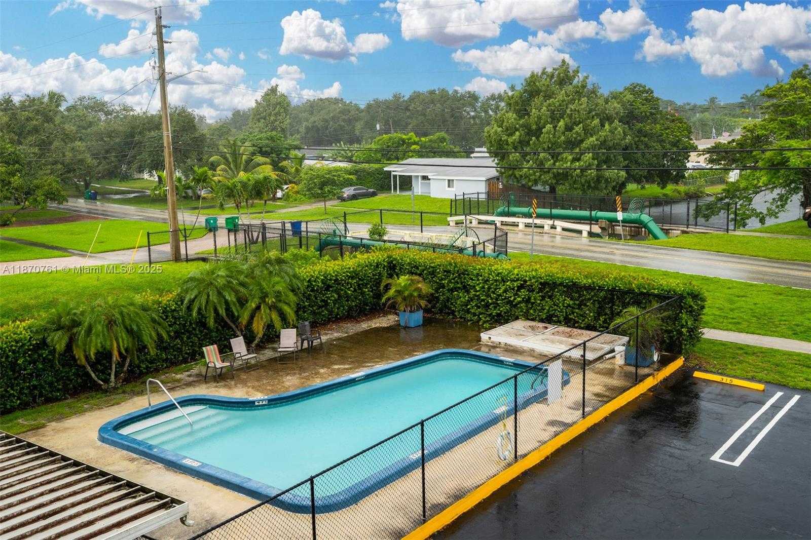 Small Image of 5100 SOUTH WEST 90TH AVE #302, Cooper City Number 28