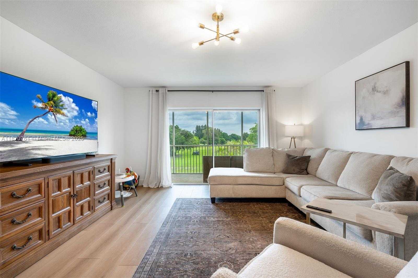 Small Image of 5100 SOUTH WEST 90TH AVE #302, Cooper City Number 4