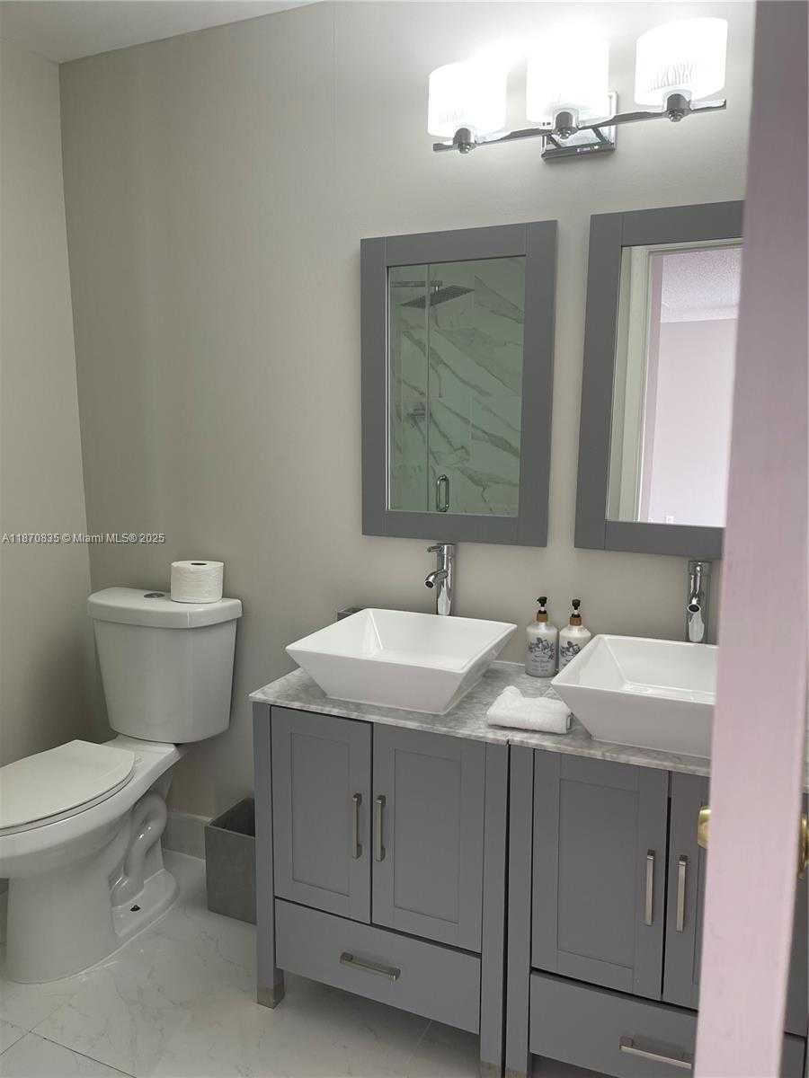 Small Image of 8203 NORTH WEST 9TH CT #2, Plantation Number 13