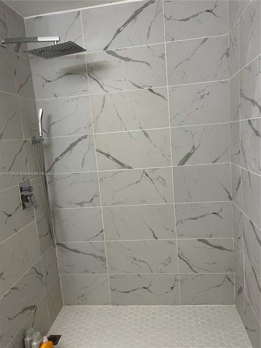 Small Image of 8203 NORTH WEST 9TH CT #2, Plantation Number 15