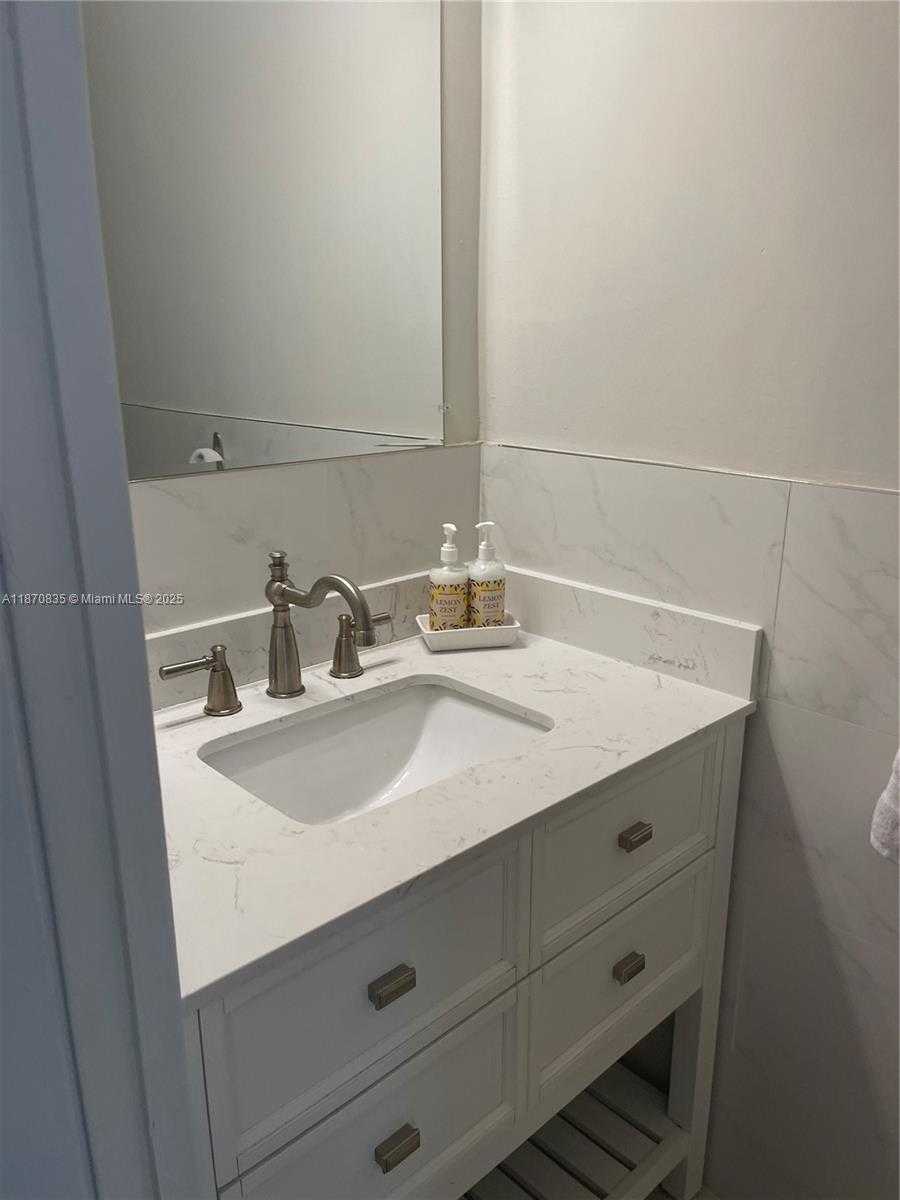 Small Image of 8203 NORTH WEST 9TH CT #2, Plantation Number 7