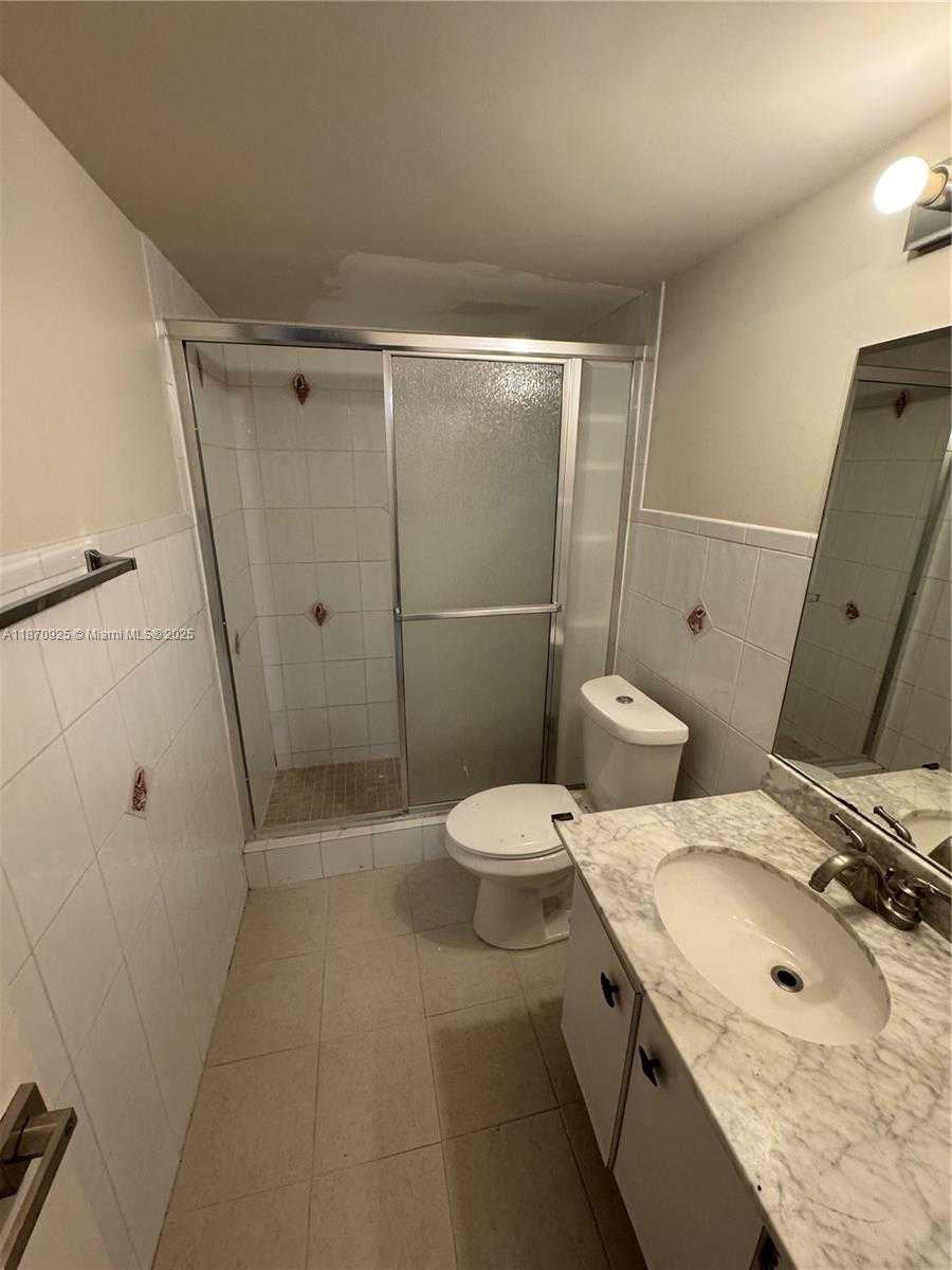 Small Image of 5750 COLLINS AVE #3K, Miami Beach Number 7