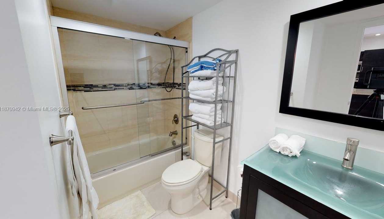 Small Image of 19370 COLLINS AVE #PH-11, Sunny Isles Beach Number 19