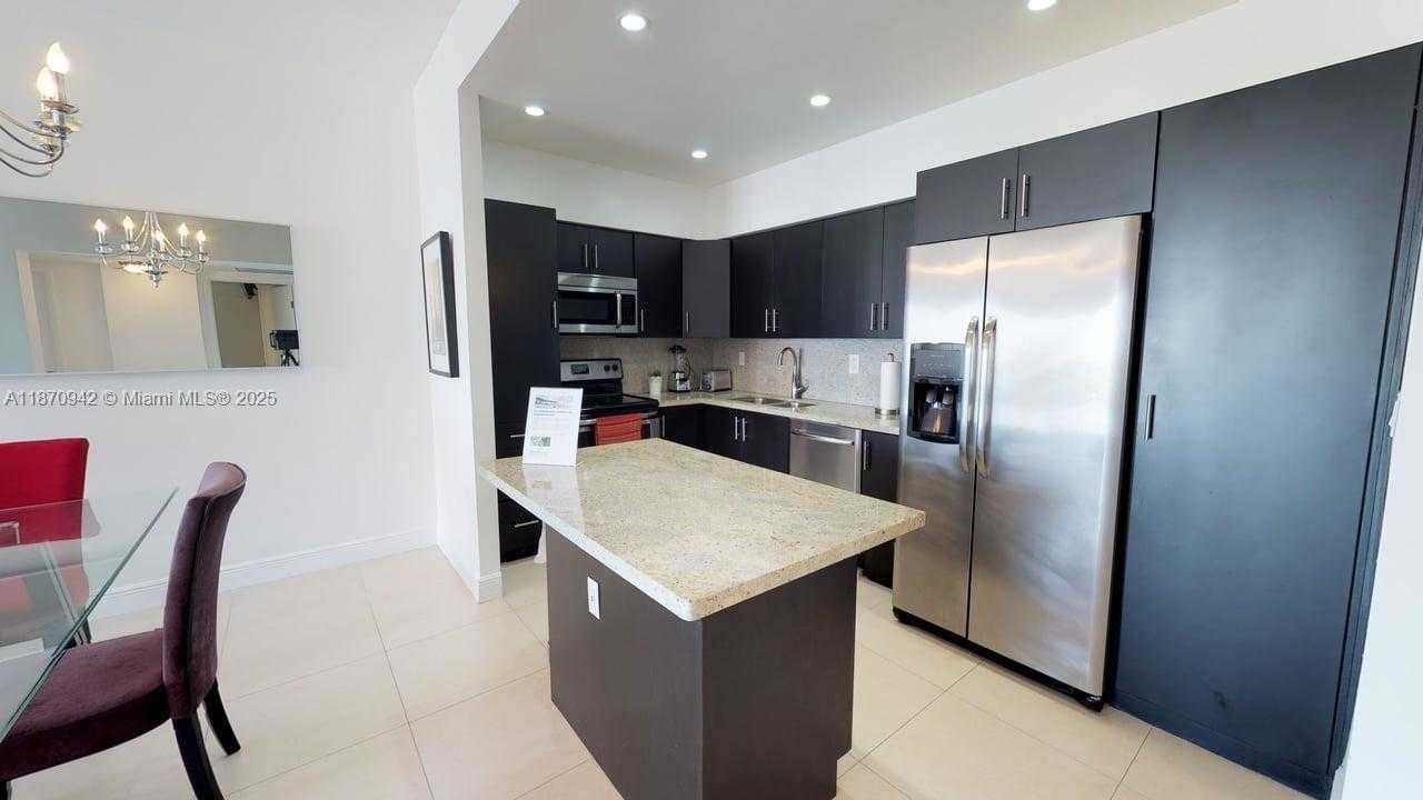Small Image of 19370 COLLINS AVE #PH-11, Sunny Isles Beach Number 5