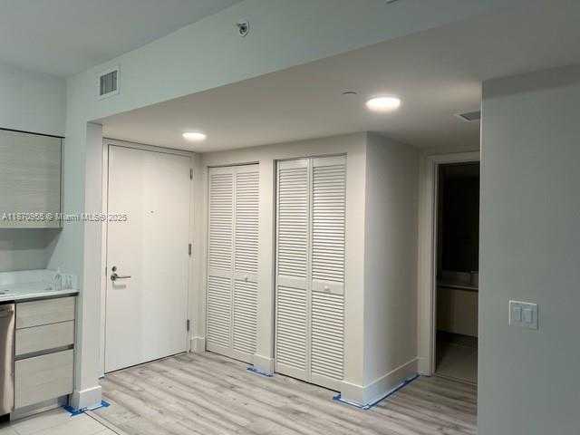 Small Image of 4250 BISCAYNE BLVD #1215, Miami Number 18