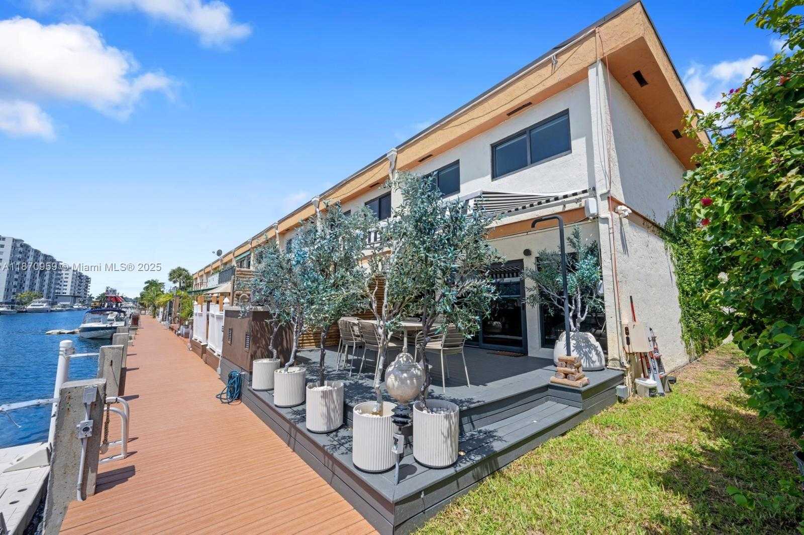 Small Image of 3904 NORTH EAST 167TH ST #10, North Miami Beach Number 9