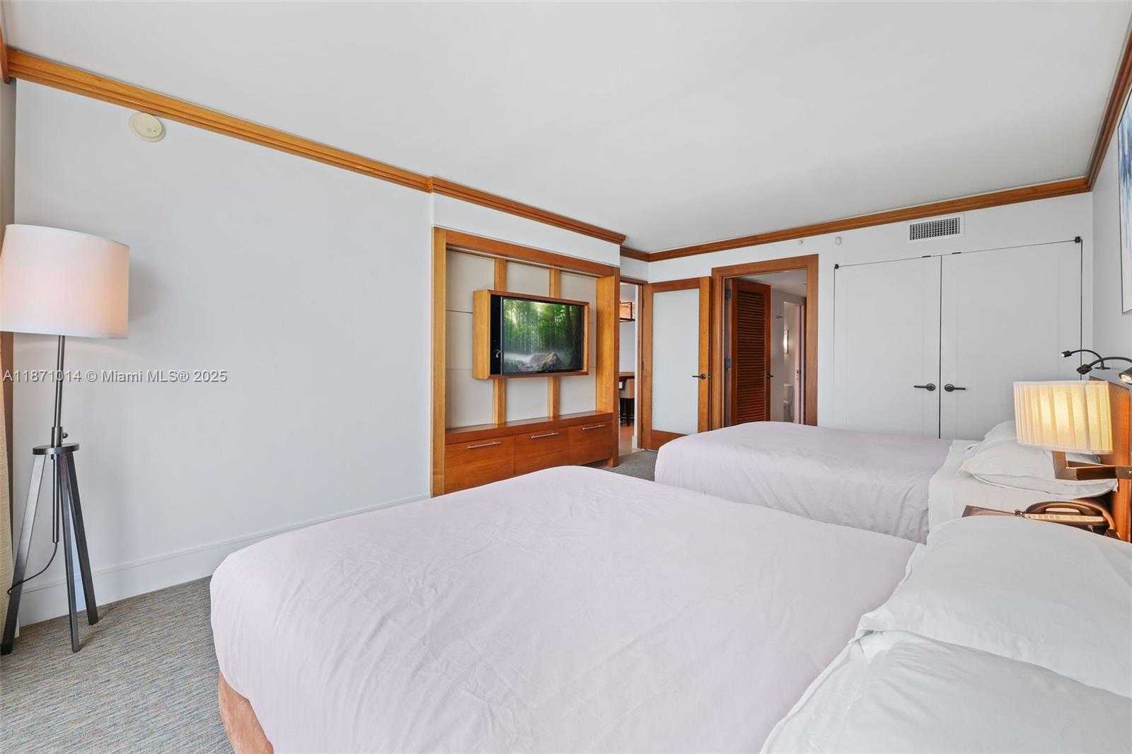 Small Image of 6801 COLLINS AVE #508, Miami Beach Number 15
