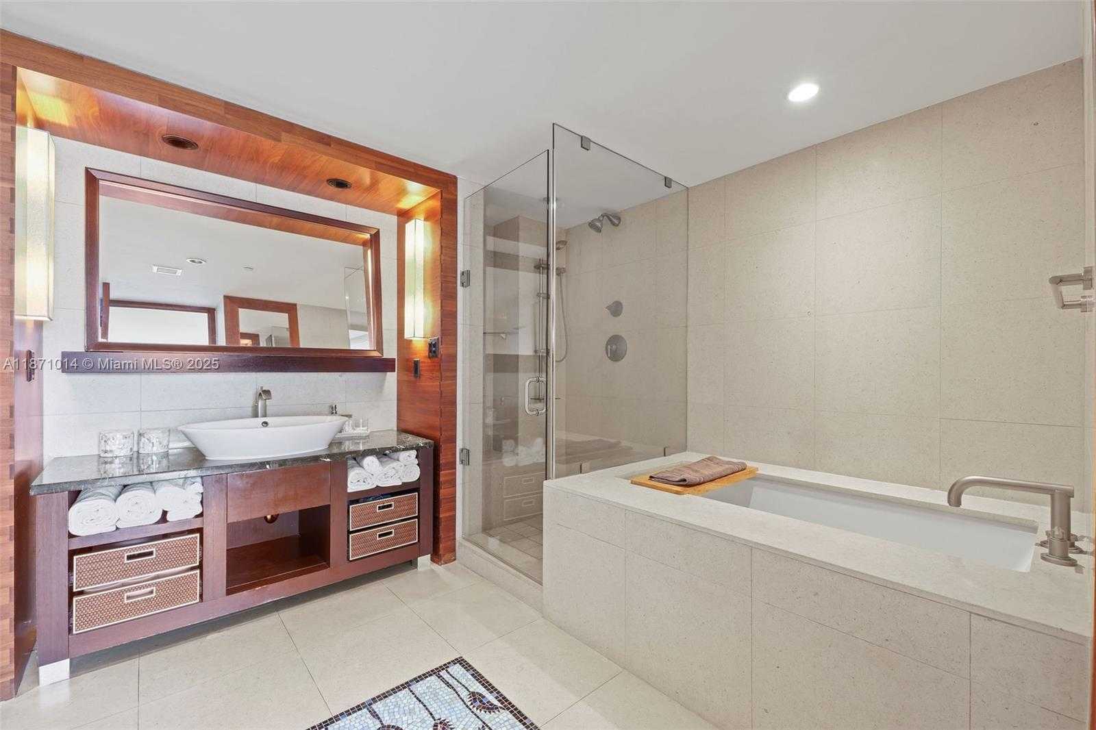 Small Image of 6801 COLLINS AVE #508, Miami Beach Number 17