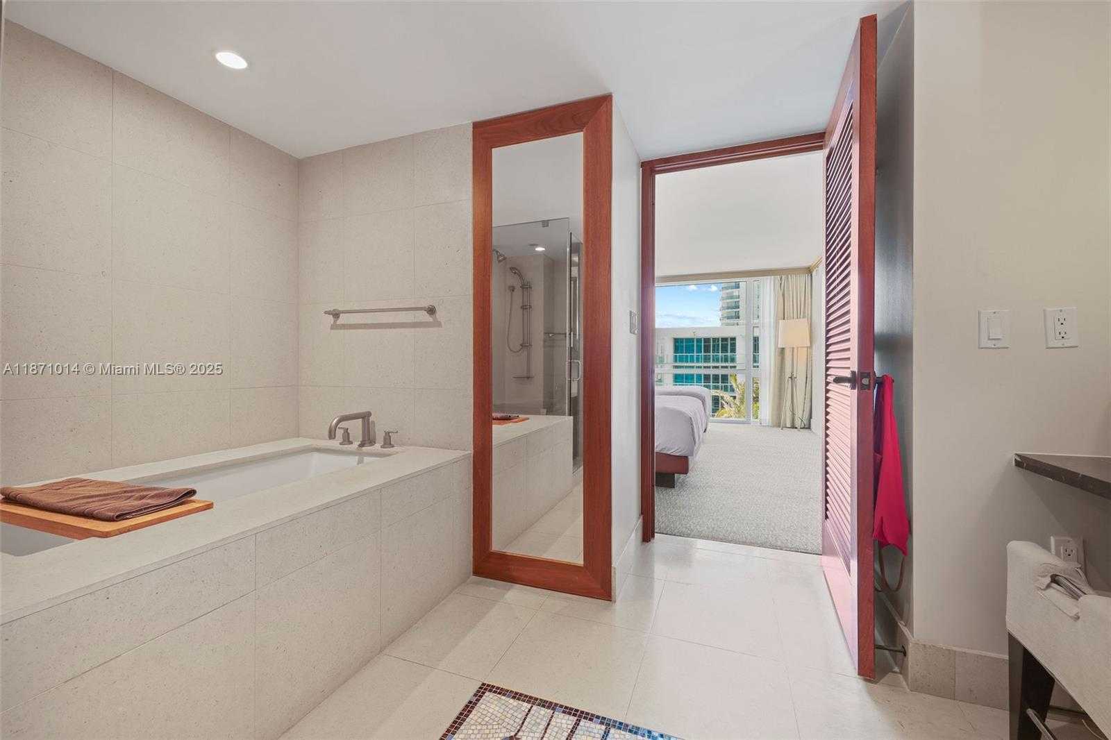 Small Image of 6801 COLLINS AVE #508, Miami Beach Number 18