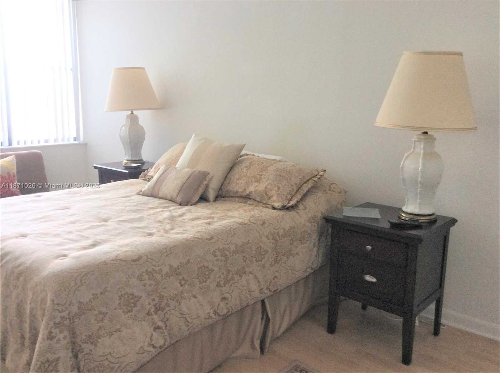 Small Image of 16300 GOLF CLUB RD #504, Weston Number 14