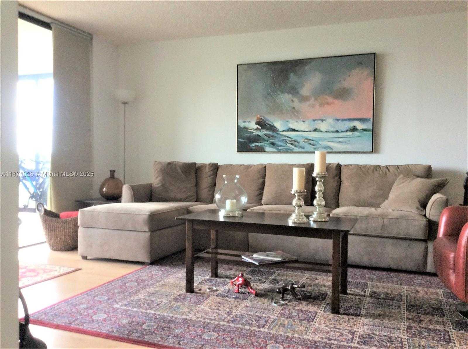 Small Image of 16300 GOLF CLUB RD #504, Weston Number 3