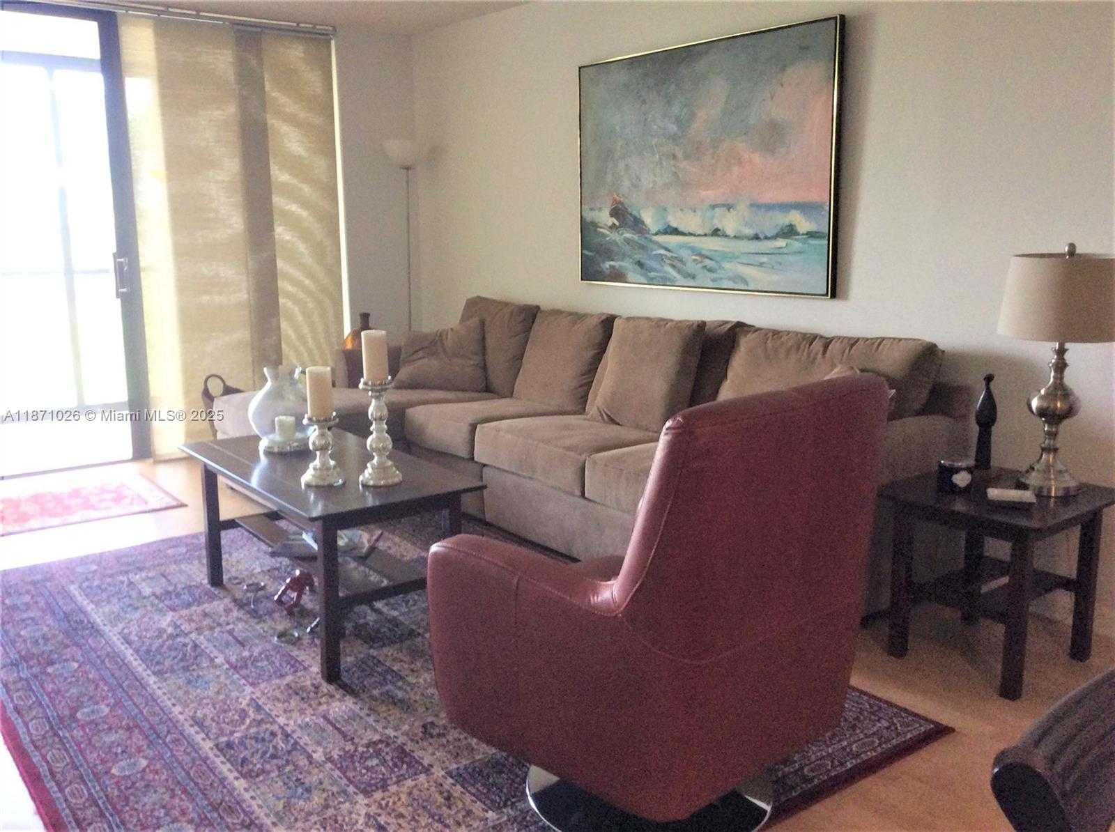Small Image of 16300 GOLF CLUB RD #504, Weston Number 4