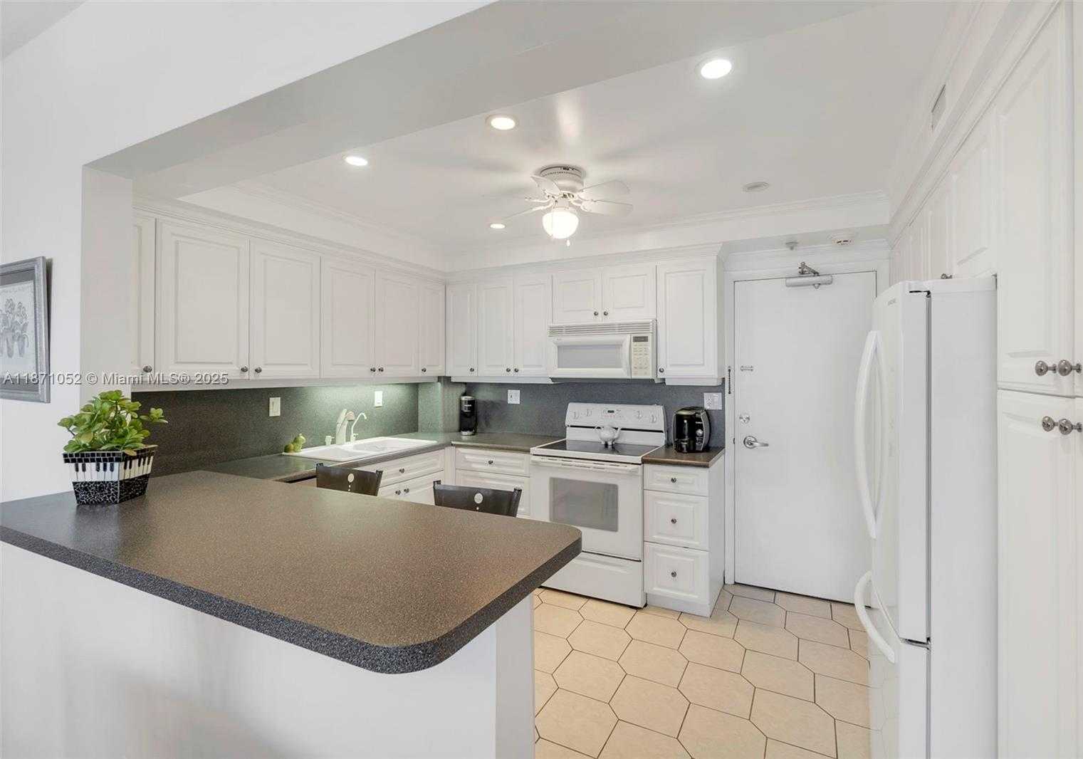 Small Image of 3750 GALT OCEAN DR #2004, Fort Lauderdale Number 23