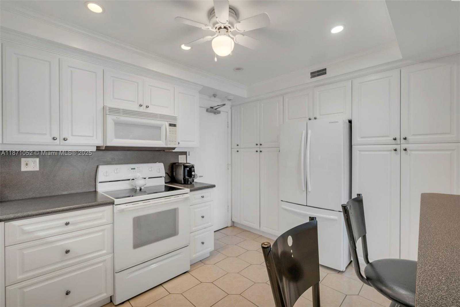 Small Image of 3750 GALT OCEAN DR #2004, Fort Lauderdale Number 24