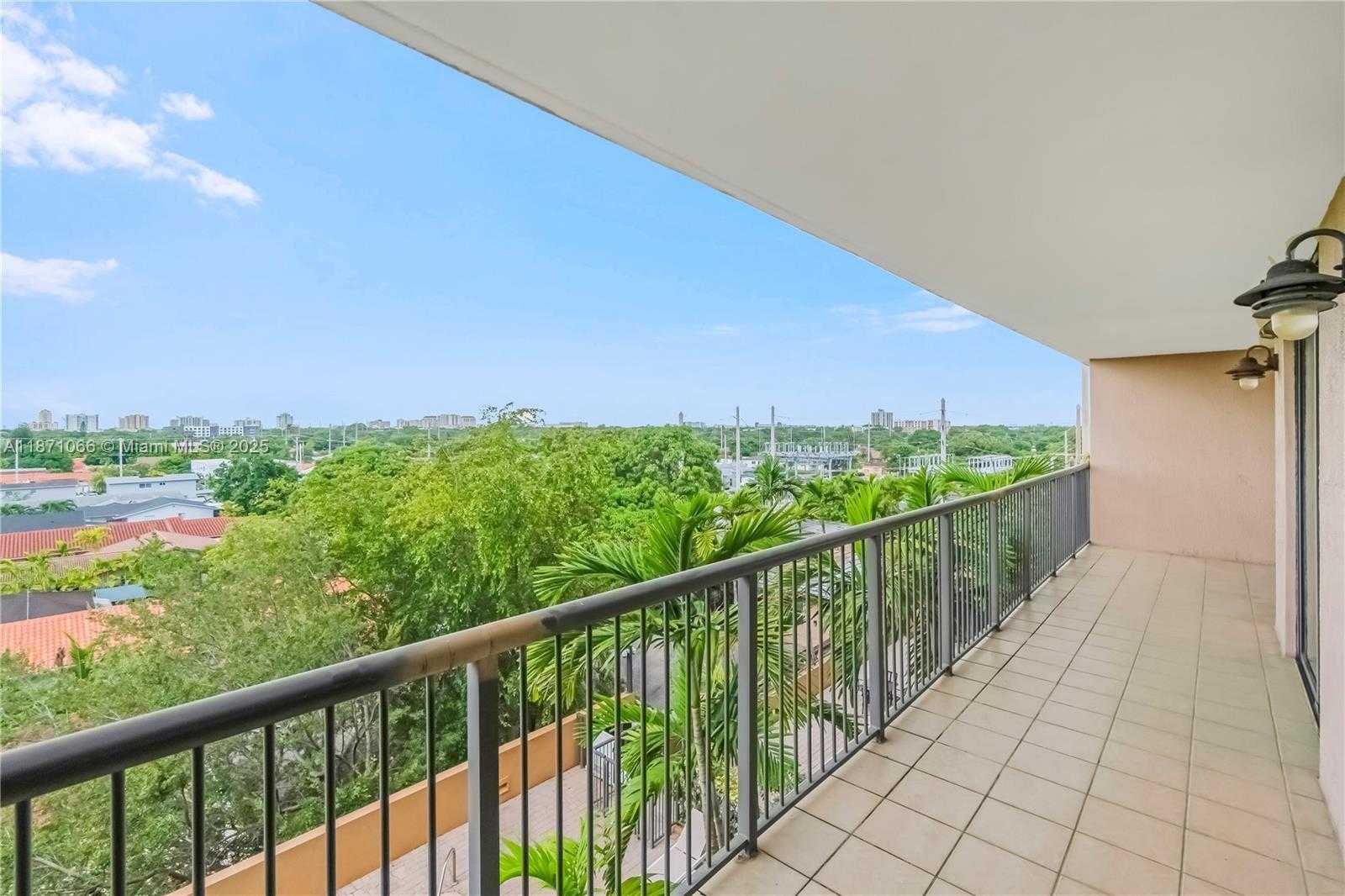 Small Image of 1690 SOUTH WEST 27TH AVE #604, Miami Number 26