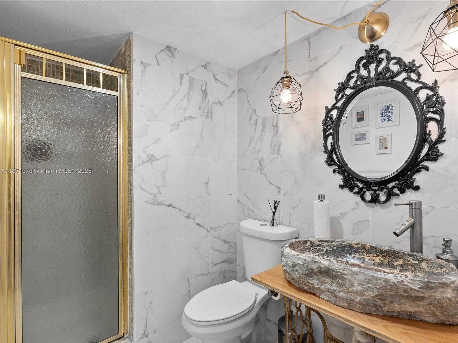 Small Image of 437 GOLDEN ISLES DR #9H, Hallandale Beach Number 11
