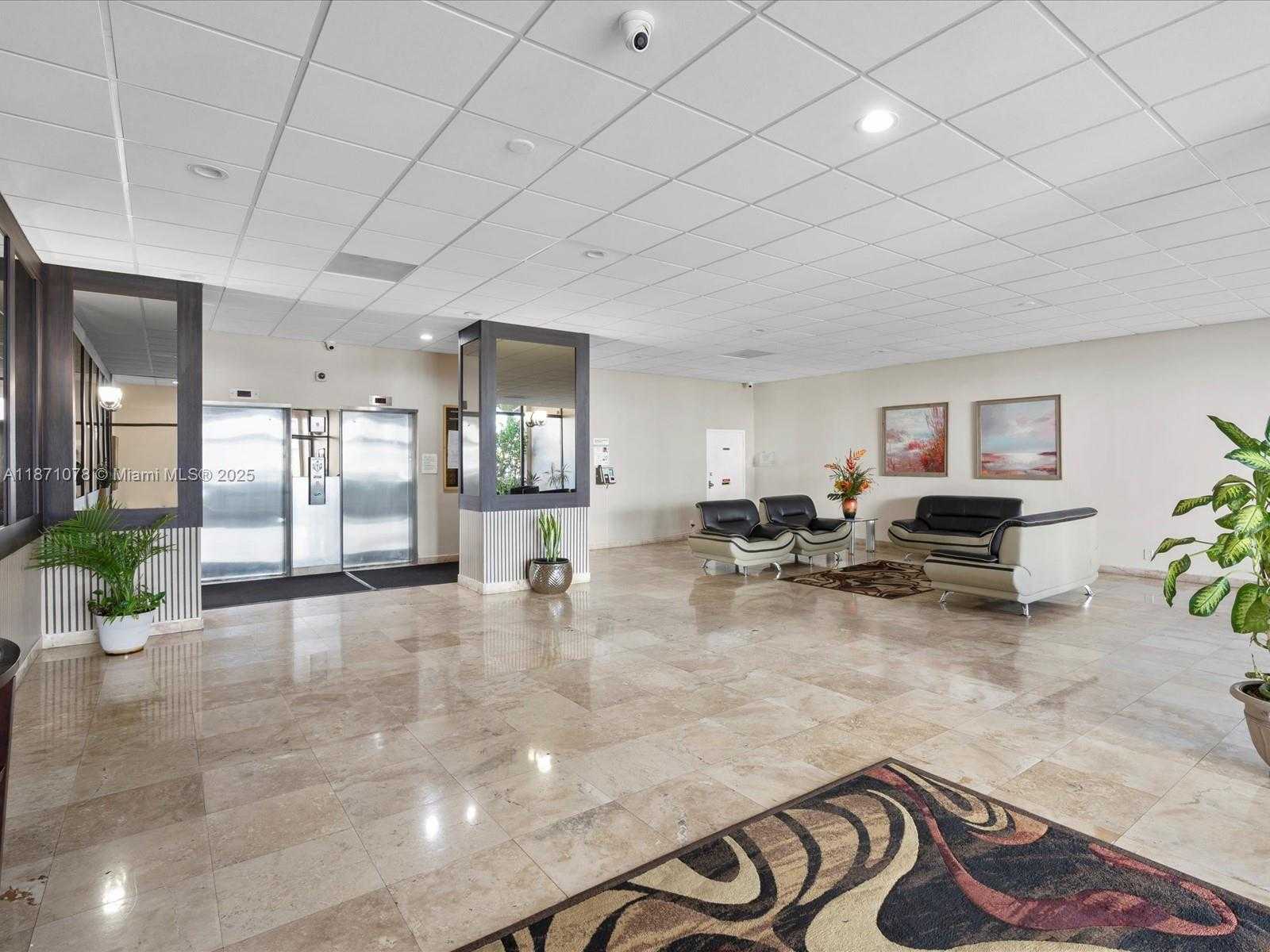 Small Image of 437 GOLDEN ISLES DR #9H, Hallandale Beach Number 21