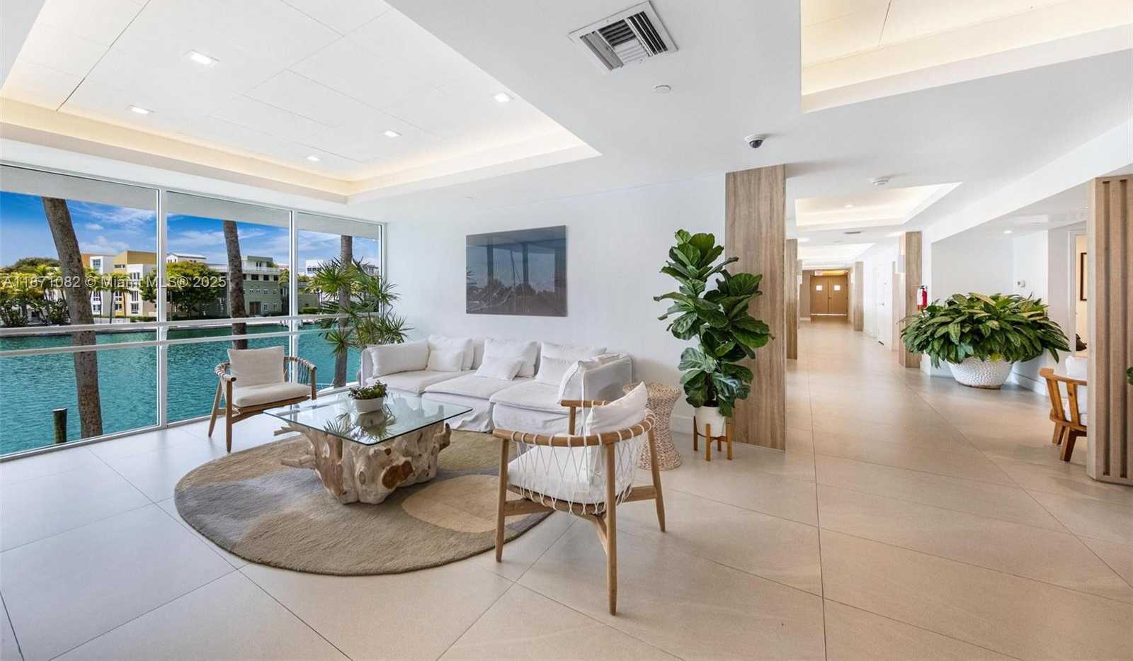 Small Image of 5900 COLLINS AVE #1905, Miami Beach Number 18
