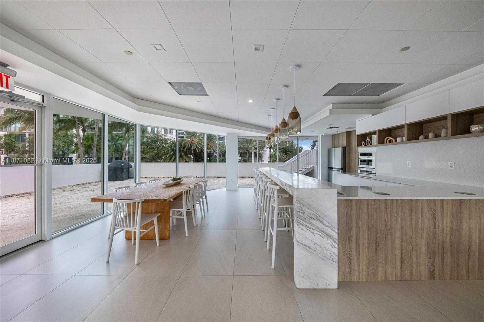 Small Image of 5900 COLLINS AVE #1905, Miami Beach Number 21