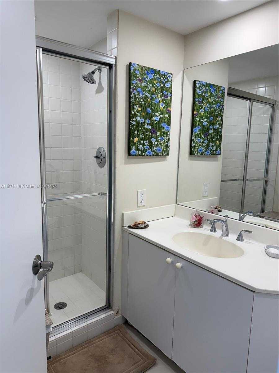 Small Image of 20185 EAST COUNTRY CLUB DR #510, Aventura Number 14