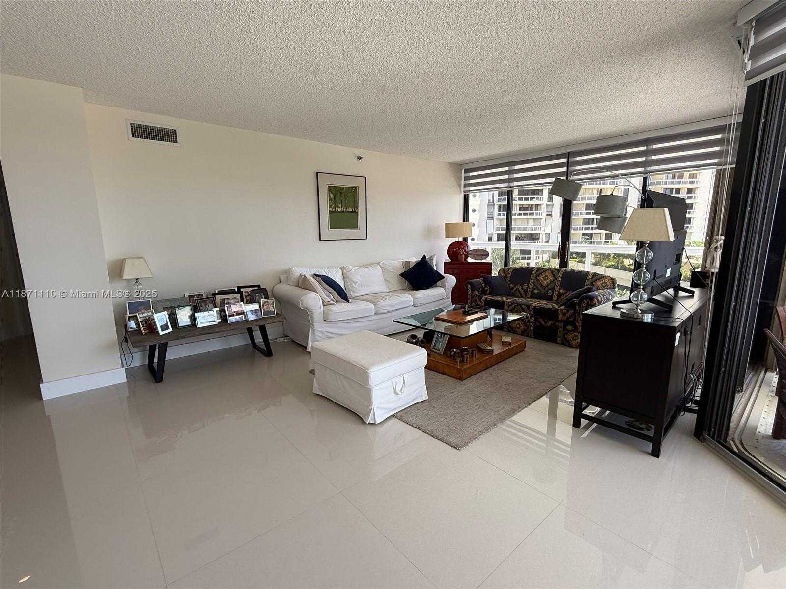 Small Image of 20185 EAST COUNTRY CLUB DR #510, Aventura Number 5
