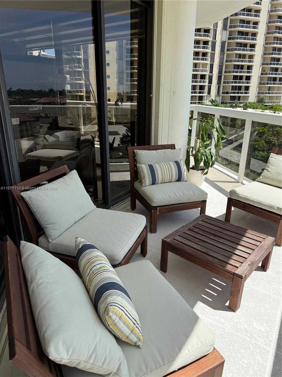 Small Image of 20185 EAST COUNTRY CLUB DR #510, Aventura Number 6