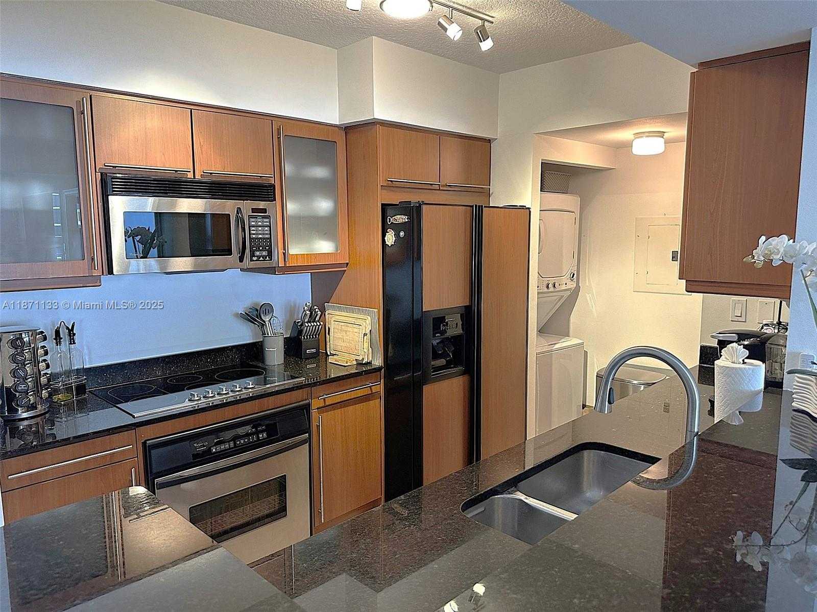 Small Image of 2080 SOUTH OCEAN DRIVE #LPH06, Hallandale Beach Number 5